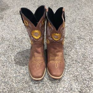 Sunflower Boot!🌻